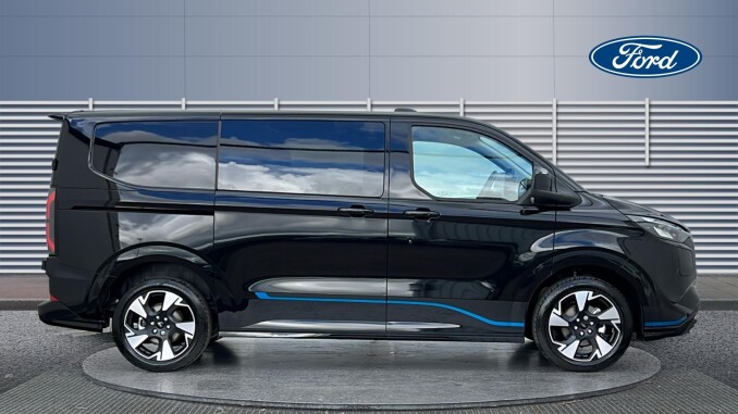 Ford Transit Custom 320 L1 Petrol Fwd 2.5 PHEV 232ps H1 Double Cab Van Sport Auto [NI] - Image 5